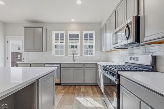 Building Photo - 14549 Elsmere Ln