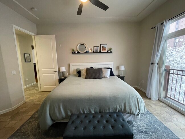 Master bedroom (king bed) - 2100 N Humboldt St