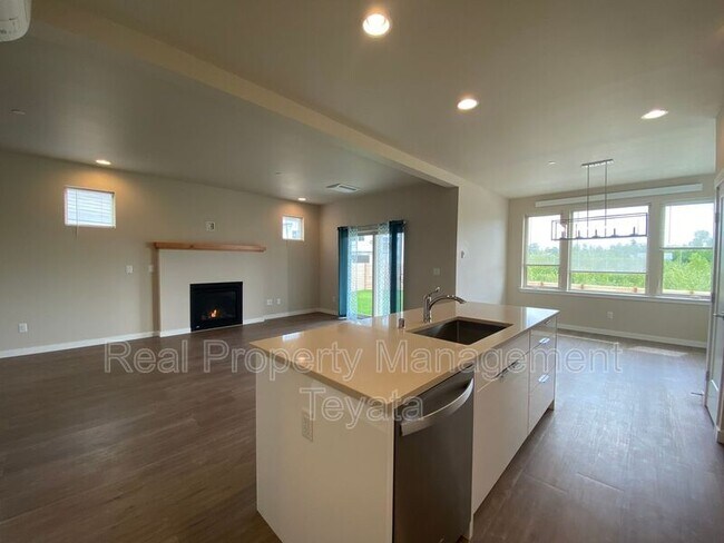 Building Photo - 809 Northview St