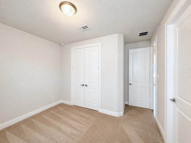 Building Photo - 13203 Wood Leaf Pk