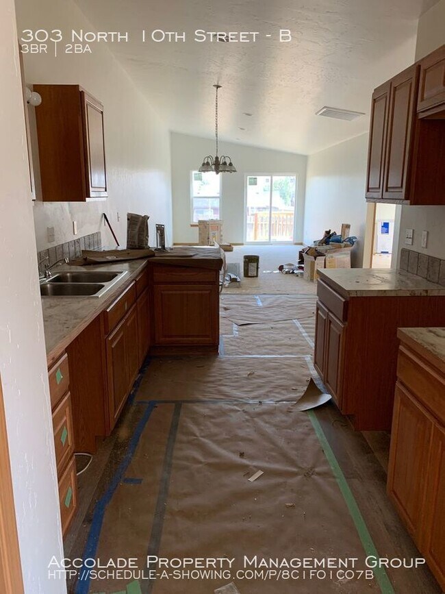 Building Photo - Brand new Duplex - Selah