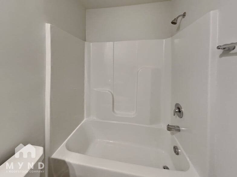 Building Photo - 118 Dasher Dr