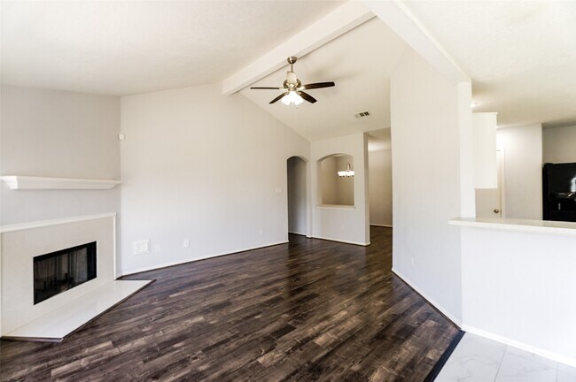 Building Photo - 16915 Pheasant Ridge Dr