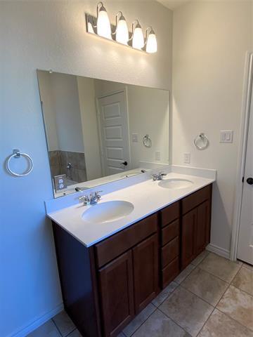 Building Photo - 917 Waggoner Dr