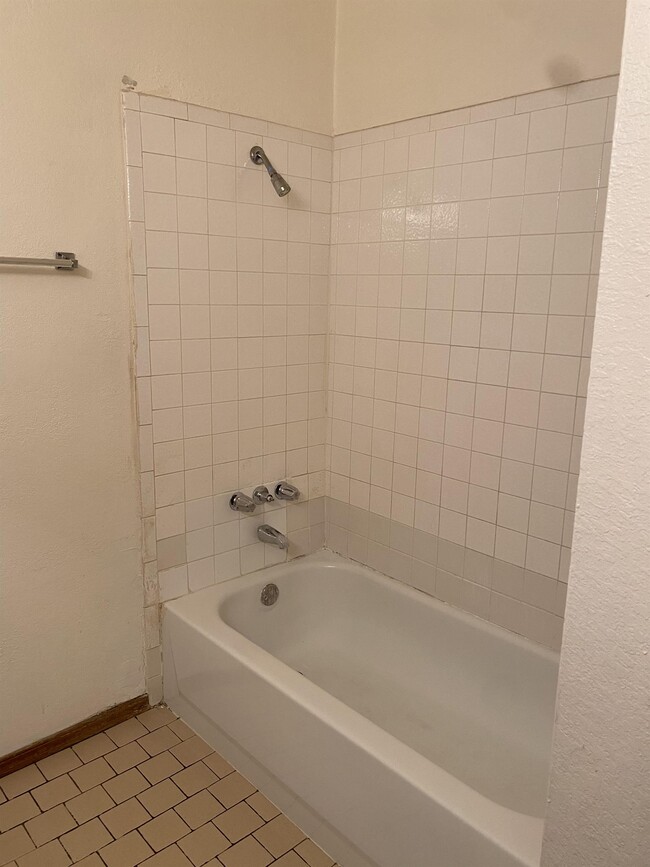 Building Photo - 12606 Abbotts Way