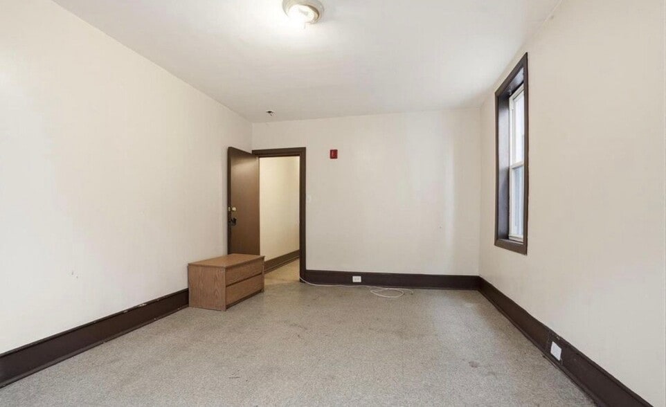 Building Photo - 4149 N Broad St
