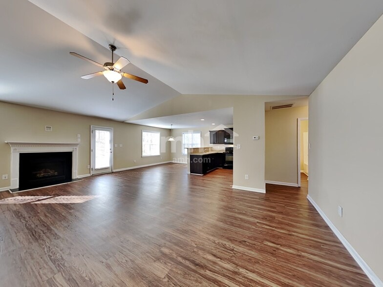 Building Photo - 416 Joneshaven Dr