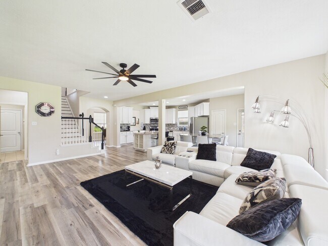 Building Photo - 9426 Russeff Field Ln