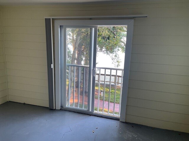 Building Photo - 225 S Tropical Trail