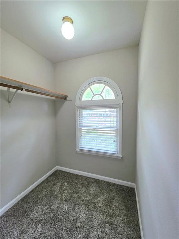 Building Photo - 765 N Parkwood Rd