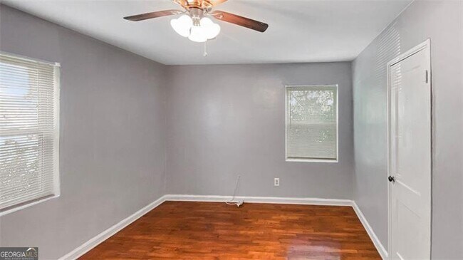 Building Photo - 388 Greencove Ln SE