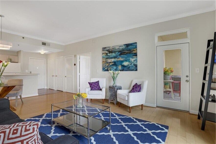 Building Photo - 1101 Juniper St NE