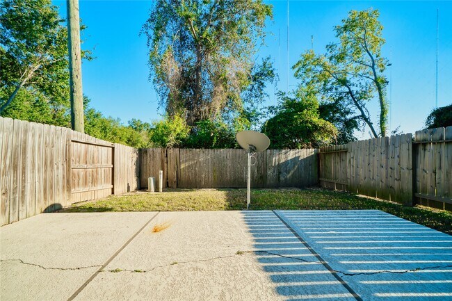 Building Photo - 2831 Hackamore Hollow Ln