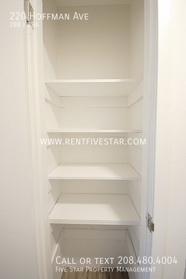 Building Photo - 220 Hoffman Ave