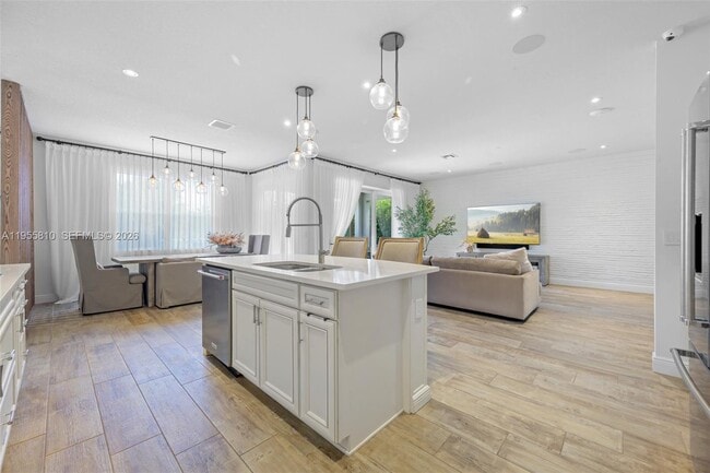 Building Photo - 1465 Bursera Ter