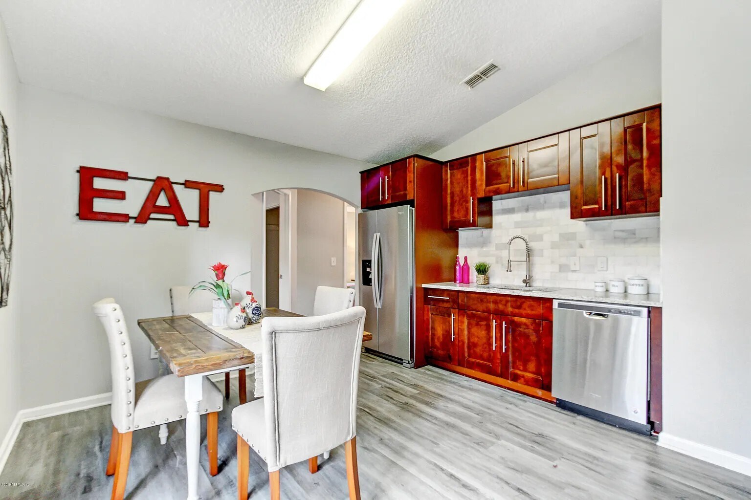 KITCHEN - 6423 Sable Woods Dr E