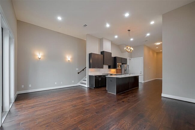 Building Photo - 1305 Laird St