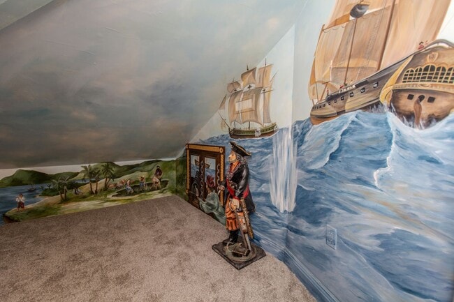 Building Photo - Extraordinary 5-Bed / 5-Bath Oceanfront Pr...