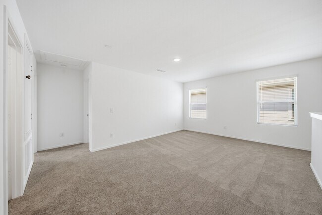 Building Photo - 10731 Sora Dr