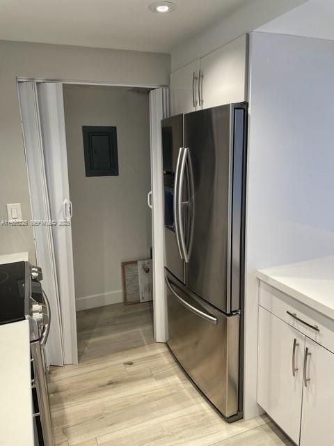 Building Photo - 240 Lakeview Dr