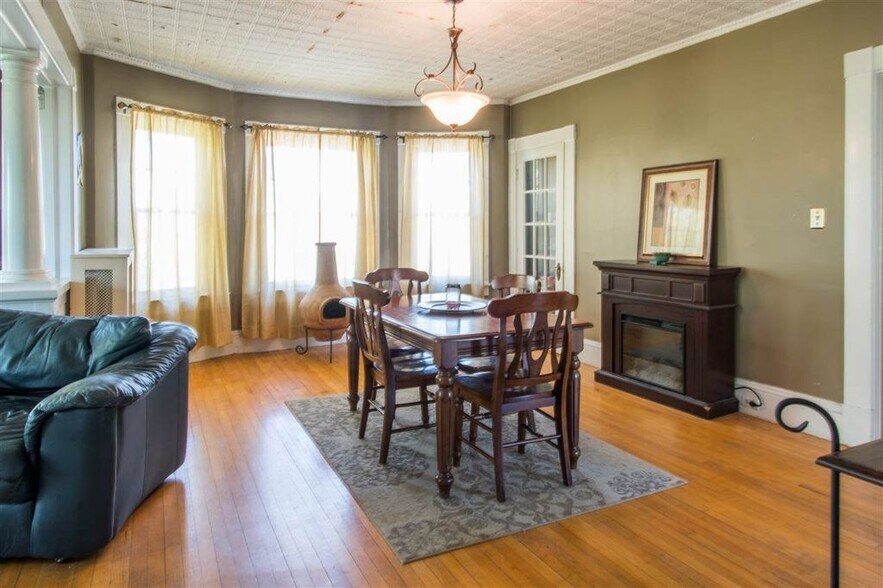 Dining room with lots of light! - 413 Highland St