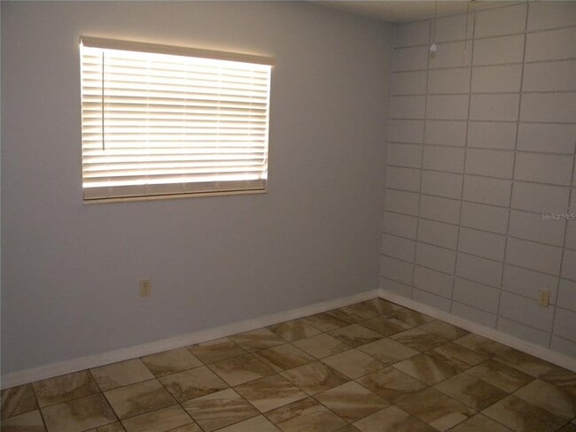 Building Photo - 1031 Royal Palm Ave