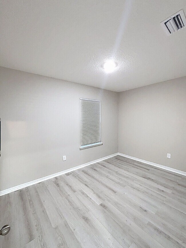 Building Photo - 12657 Promenade Estates Blvd