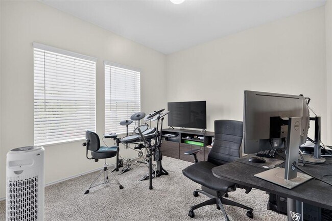 Building Photo - 1301 Blackhaw Ln