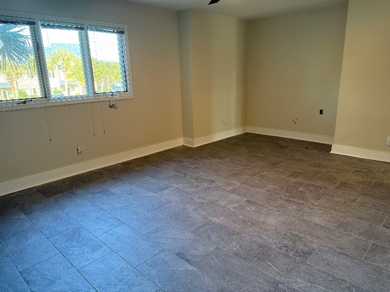 Building Photo - 217 Double Eagle Dr