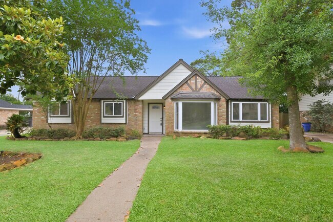 Building Photo - 15215 Parkville Dr