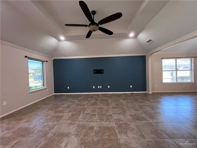 Building Photo - 31 Butkus Dr
