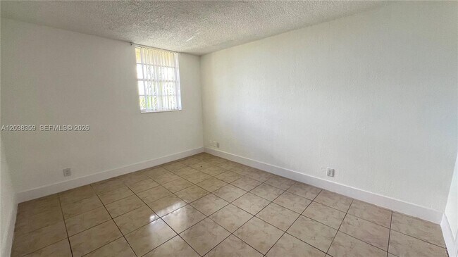 Building Photo - 4550 NW 9th St
