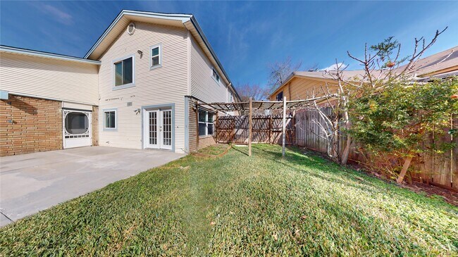 Building Photo - 14715 Woodward Gardens Dr