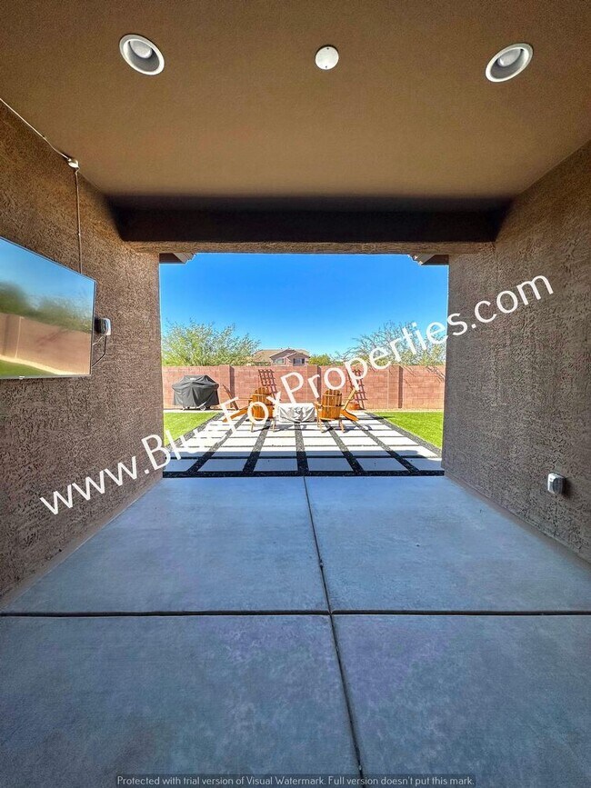 Building Photo - 4496 S Saginaw Hill Dr