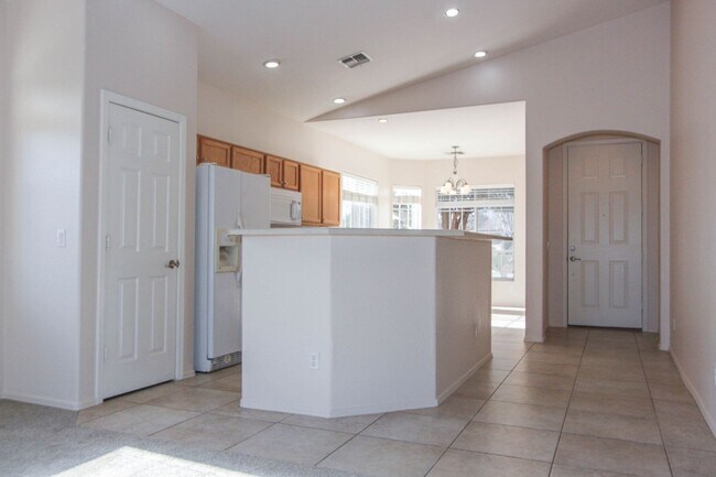 Building Photo - Pronghorn Ranch Amenities