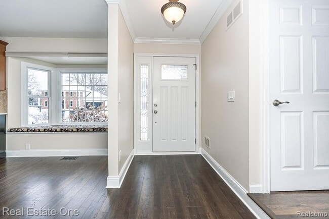 Building Photo - 732 Rutgers Rd