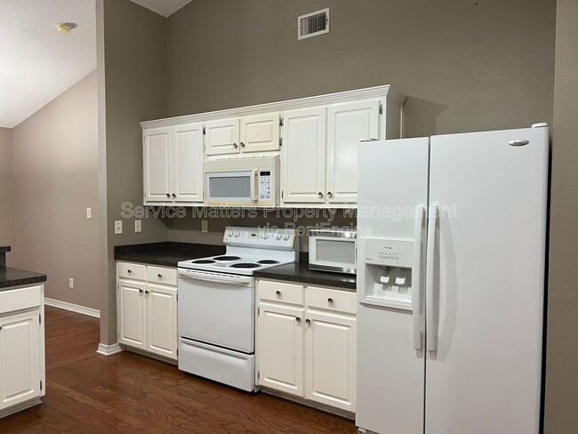 Building Photo - 6875 Cedar Ridge Cir