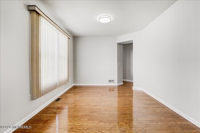 Building Photo - 3 Vancleve Rd