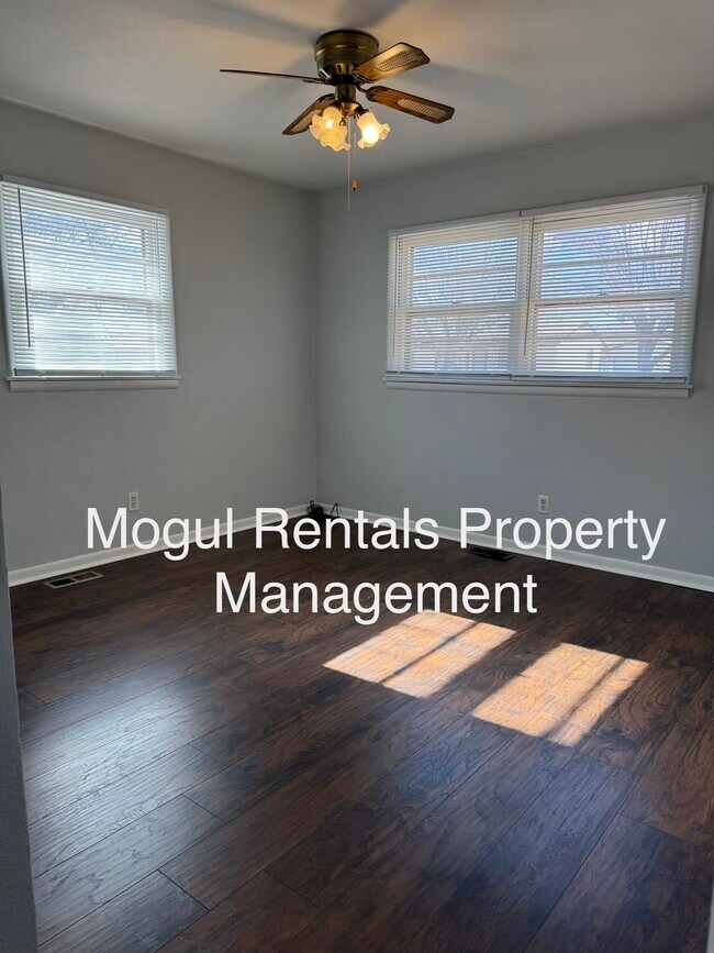 Building Photo - 3530 S Hiram St