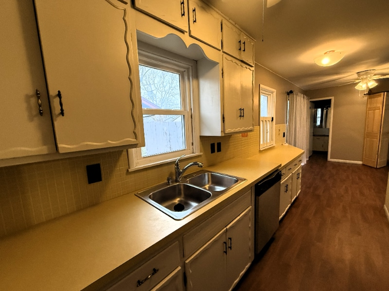 Building Photo - 2515 Richmond N