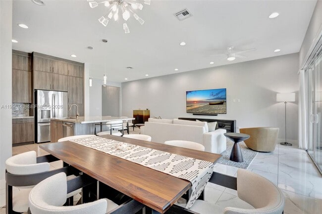 Building Photo - 4921 Pointe Midtown Way