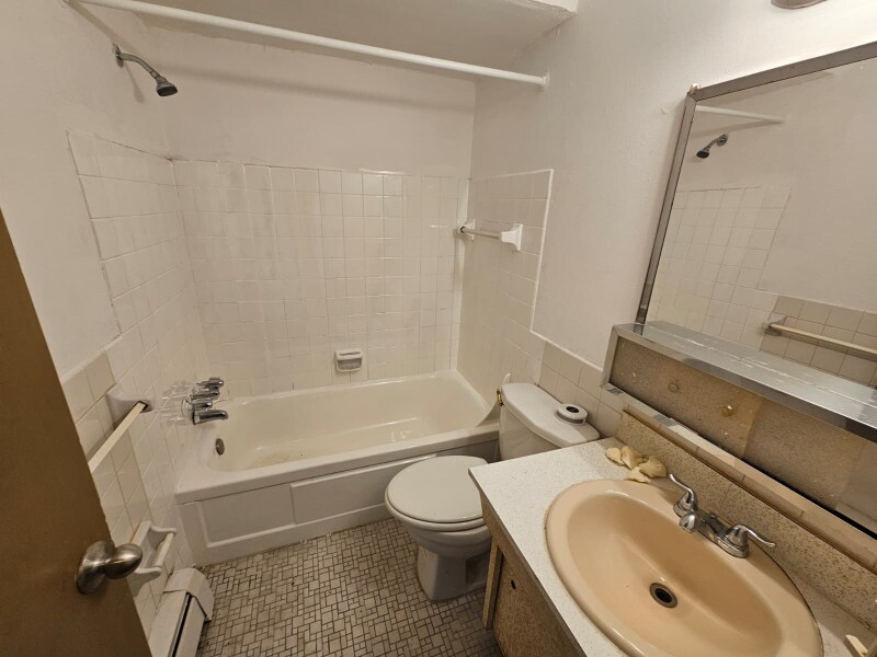 Building Photo - 1885 Taylor Rd