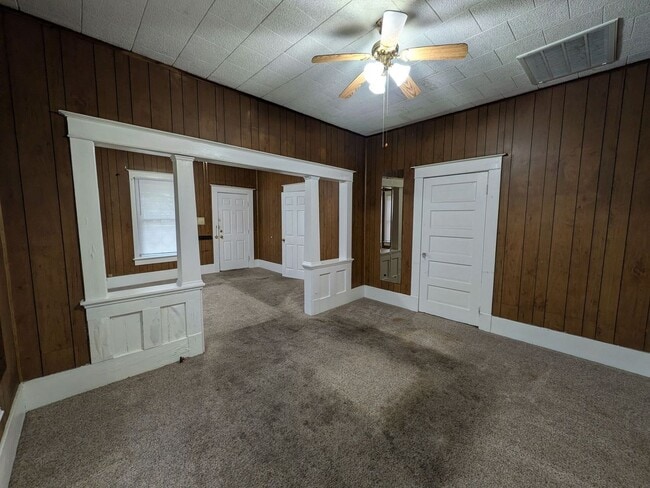 Building Photo - 1819 10th St