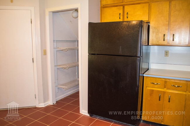 Building Photo - Beautiful Large home off of Mahan