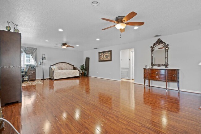 Building Photo - 12724 NW 18th Ct