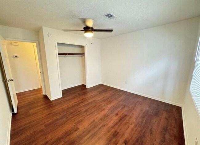 Building Photo - 12251 W Village Dr