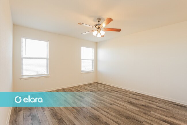 Building Photo - 306 Pvt Rd