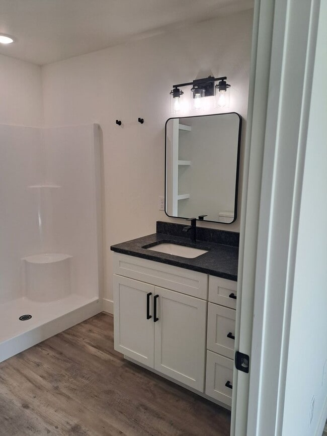 Building Photo - 3 B Raven Rdg Rd