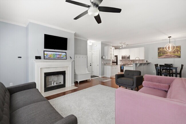 Building Photo - "Charming Fully Furnished 2-Bed Condo with & Granite Countertops in Charleston – 1320 Sq Ft of Co...