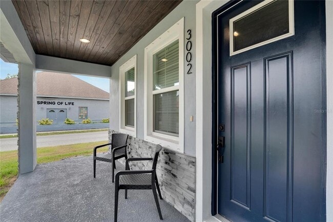 Building Photo - 3002 E 38th Ave